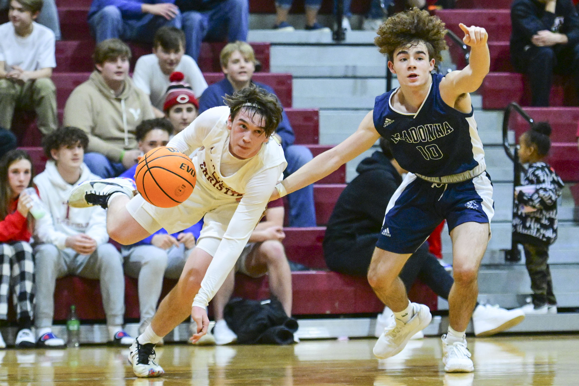 Road Warriors: Well-traveled Trinity makes it to Charleston the hard way